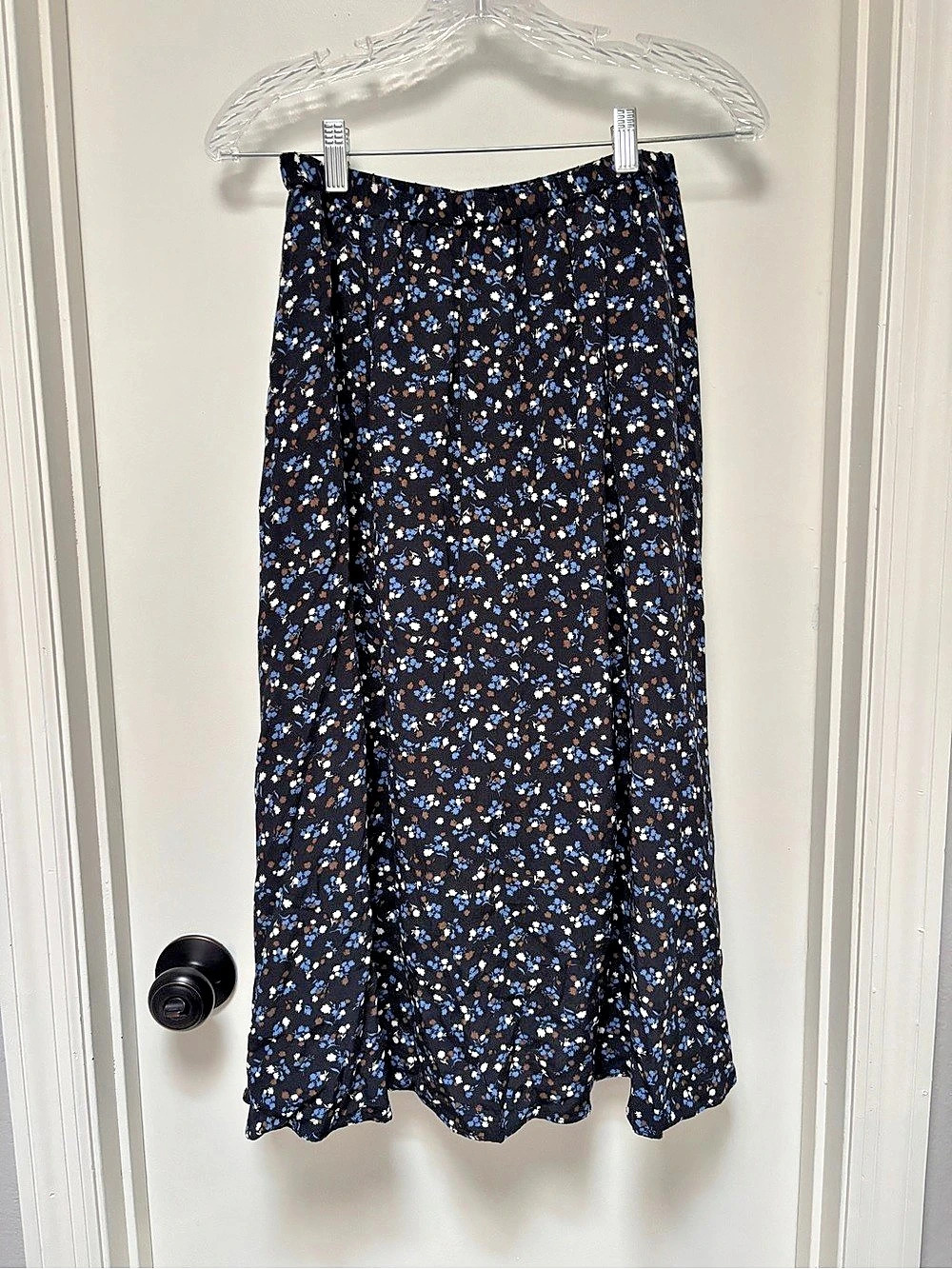 UNIQLO Floral Print Skirt